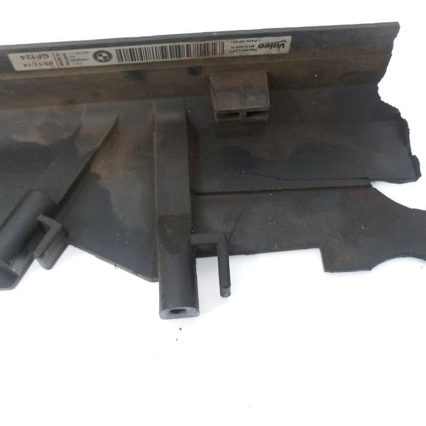 Suporte Lateral Direito Radiador Bmw 320i 2015 Detalhe