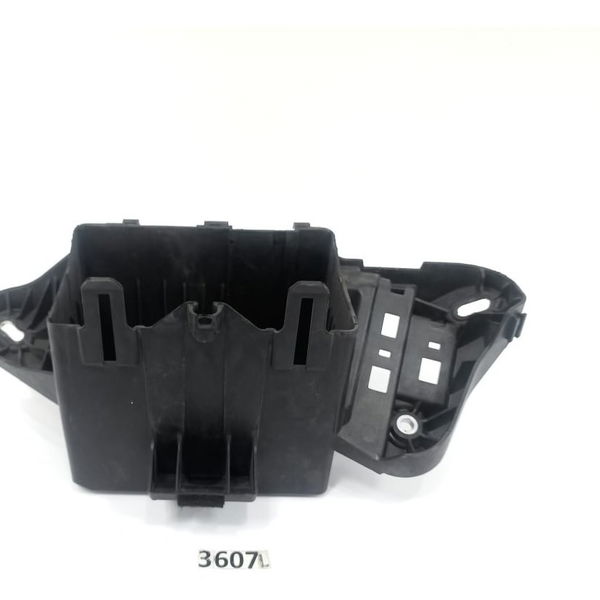 Suporte Caixa Bateria Auxiliar Mercedes Gla 2015 2016
