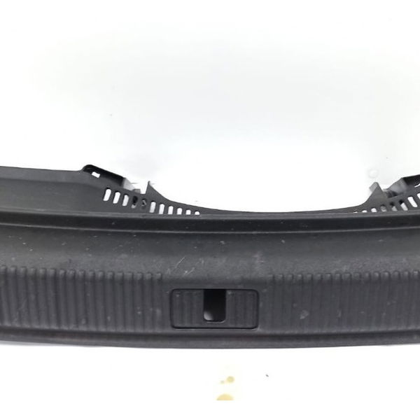Soleira Tampa Traseira Audi A1 Tfsi Sportback 2013