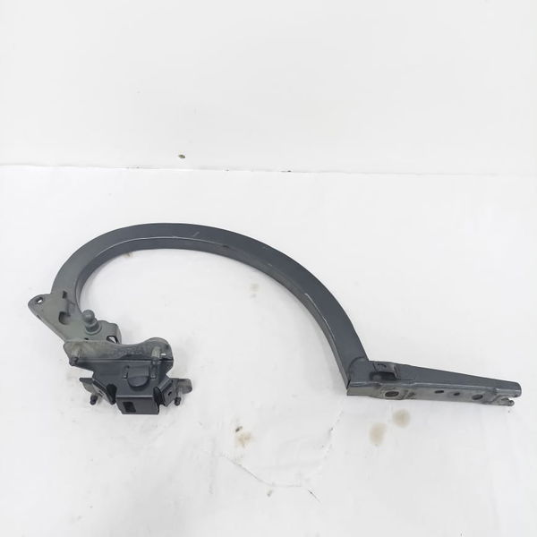 Dobradiça Direita Tampa Traseira  Bmw 320i 2020 14