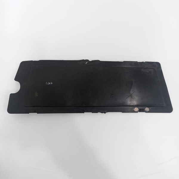 Tampa Caixa Ferramentas  Bmw 330i 2020 Detalhe