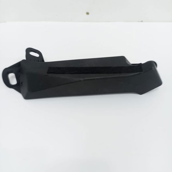 Calço Esquerdo Banco Traseiro  Bmw 330i 2020