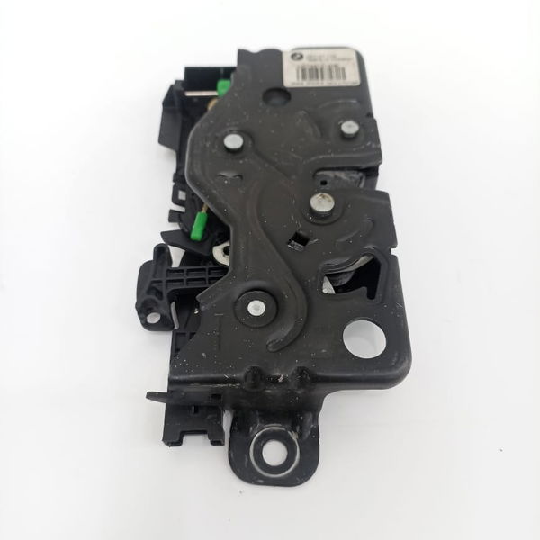 Fechadura Porta Malas Traseiro  Bmw 330i 2020