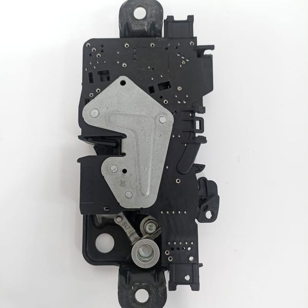 Fechadura Porta Malas Traseiro  Bmw 330i 2020