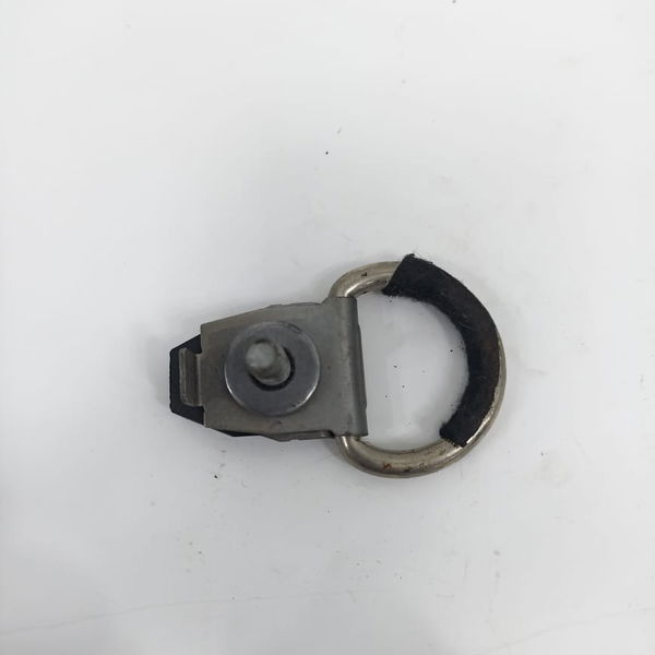 Presilha Gancho Porta Malas   Bmw 330i 2020