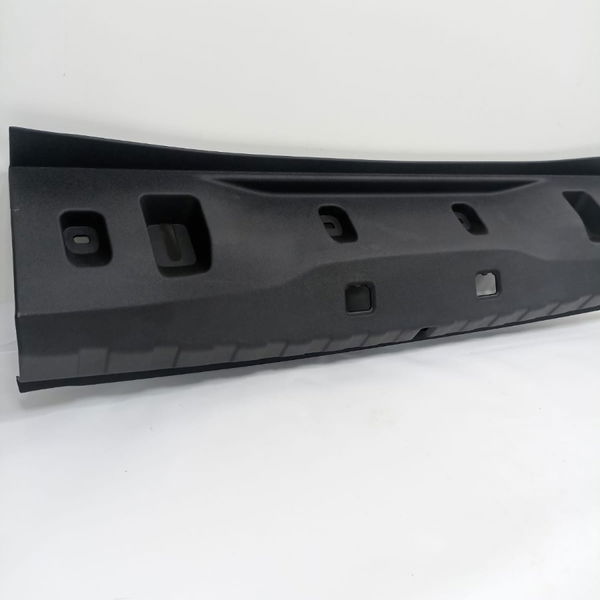 Acabamento Soleira Porta-malas Bmw 330i 2020