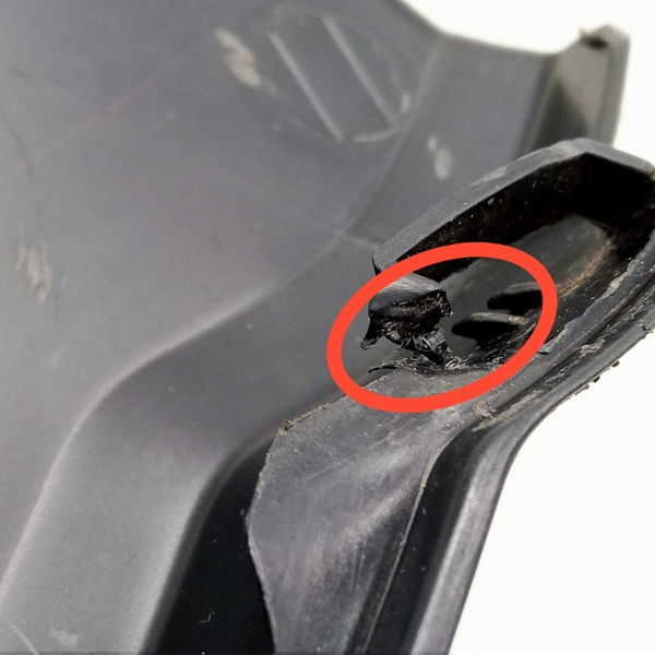 Acabamento Banco Tras Direito Fiat Freemont 2.4 2013 Detalhe