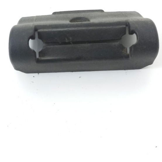 Acabamento Batente Banco Traseiro Esquer Dodge Journey 2012