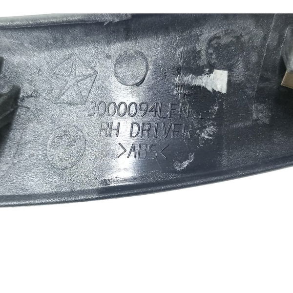 Acabamento Direito Painel Fiat Freemont 2013 300009