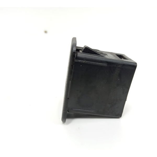 Acabamento Tomada Usb Fiat Freemont 2.4 2013