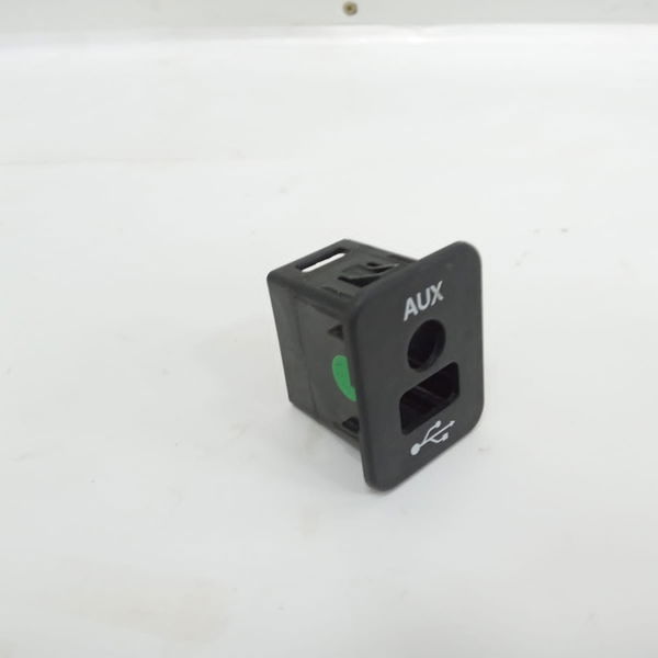 Acabamento Tomada Usb Fiat Freemont 2.4 2013