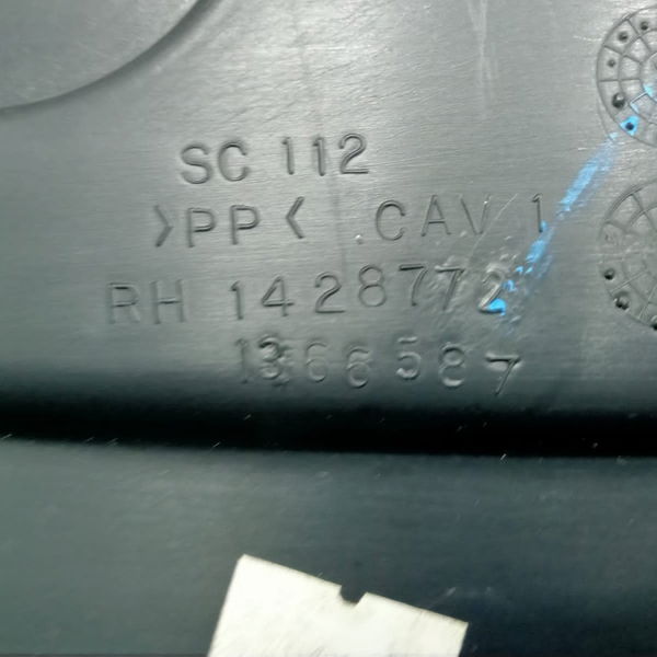 Acabamento Banco Traseiro Direito Fiat Freemont 2013 1428772