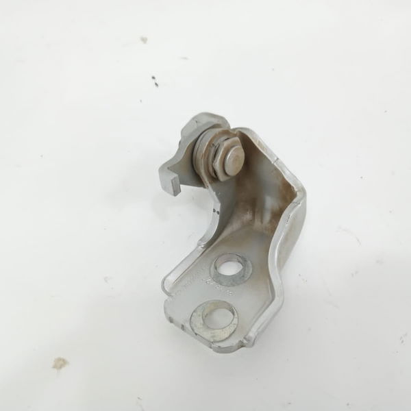 Dobradiça Inferior Porta Traseira Esquerda Ford Ka 1.0 2021