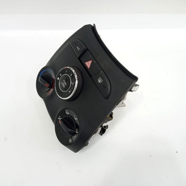 Comando Ar Condicionado Elétrico Hb20 Comfort 2018 Detalhe