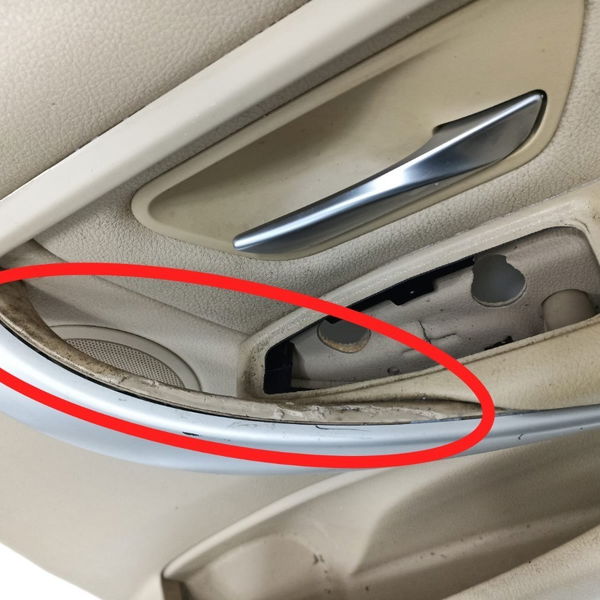 Forro Porta Dianteira Direita Bmw 316i/320i 2015 Detalhe