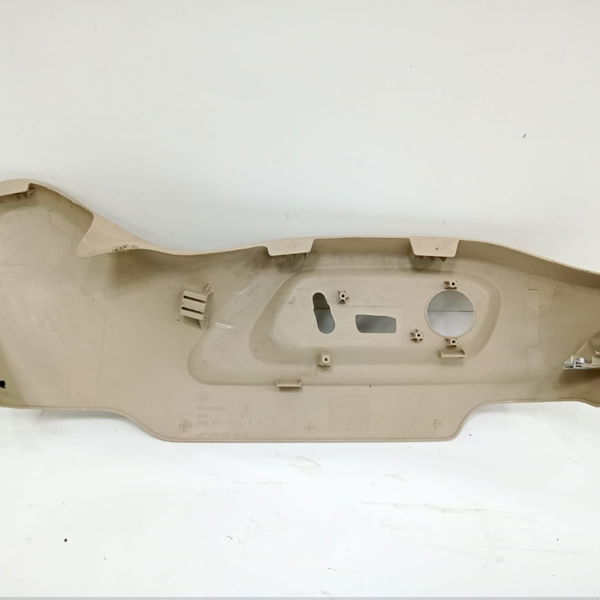 Acabamento Lateral Dianteiro Esquer Audi Q3 2015 Detalhe