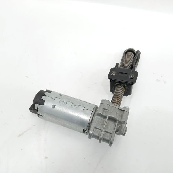 Motor Regulagem Altura Banco Dianteiro Esquerdo Audi Q3 2015