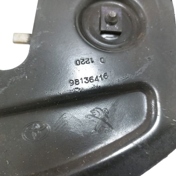 Suporte Sensor Abs Dianteiro Direito Citroen Jumpy 2020