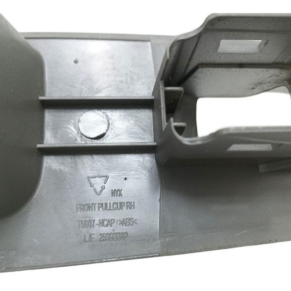 Moldura Botão Vidro Porta Diante Direita Gm Malibu 2.4 2011