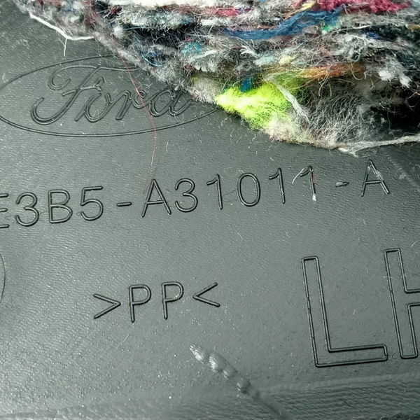Acabamento Coluna Traseira Esquerda Ford Ka 2021 E3b5a31011a