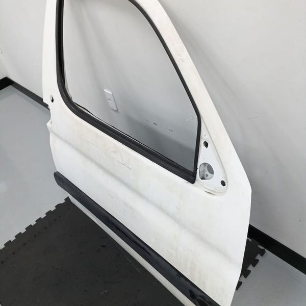 Porta Dianteira Direita Peugeot Partner 2003