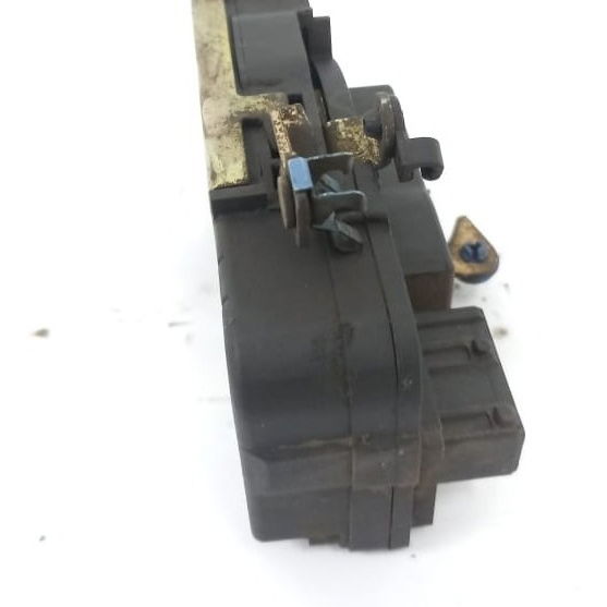 Fechadura Porta Dianteira Esquerda Peugeot Partner 2003