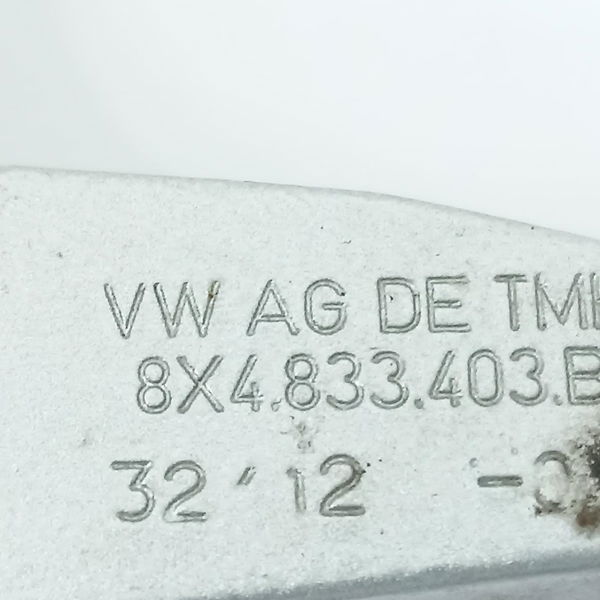 Dobradiça Inferior Porta Tra Esquerda Audi A1 Sportback 2013