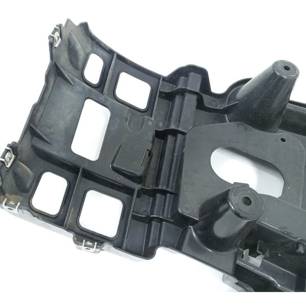 Guia Para-choque Traseiro Lado Esquerdo Bmw X1 2012