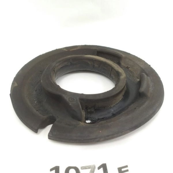 Calço Inferior Mola Dianteiro Direito Rs5 4.2 2011 Detalhe