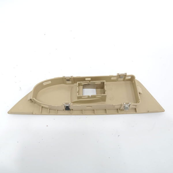Moldura Botão Vidro Porta Dianteira Direita Bmw X1 2012