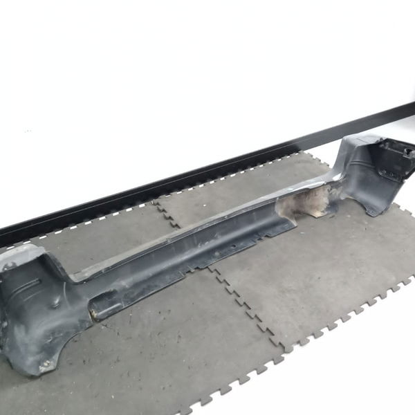 Para-choque Traseiro Peugeot Partner 2003 Detalhe