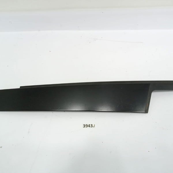 Acabamento Coluna Porta Dianteira Direita Bmw X1 2012
