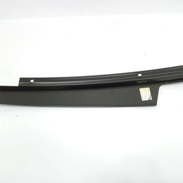Acabamento Coluna Porta Dianteira Esquerda Bmw X1 2012