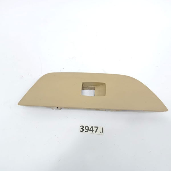 Moldura Botão Vidro Porta Traseira Direita Bmw X1 2012