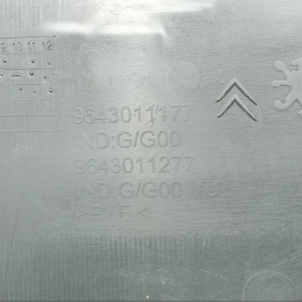 Forro Porta Lateral Peugeot Partner 2003 Detalhe