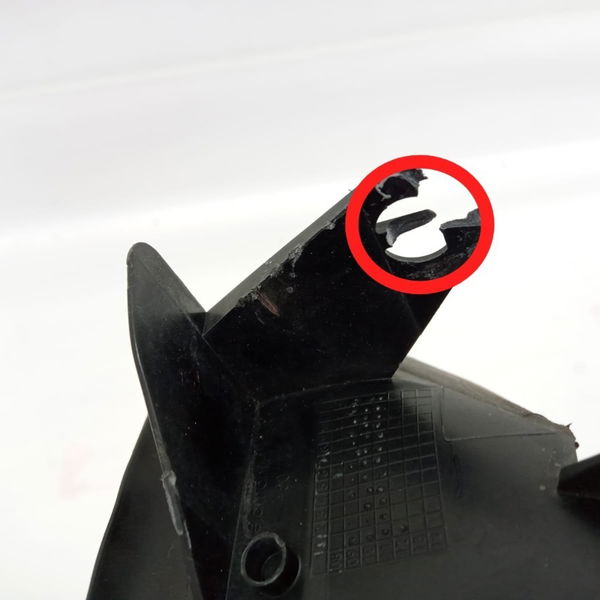 Acabamento Direito Churrasqueira Bmw X1 2012 Detalhe