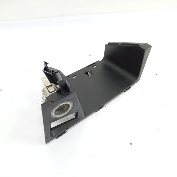 Moldura Tomada 12v Bmw X1 2012 105012200