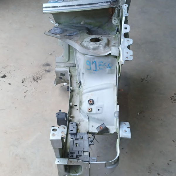 Caixa De Roda Esquerda Peugeot 2008 2018