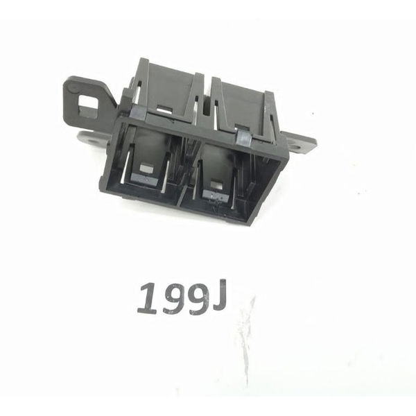 Moldura Botão Tração Estabilidade Kicks 2018 684t65ra1a