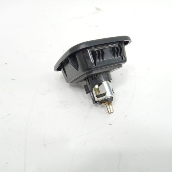 Tomada 12v Porta Malas Bmw X1 2012