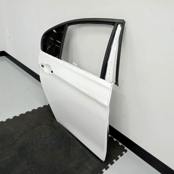Porta Traseira Direita Bmw 328i 2014 Detalhe
