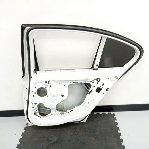 Porta Traseira Direita Bmw 328i 2014 Detalhe