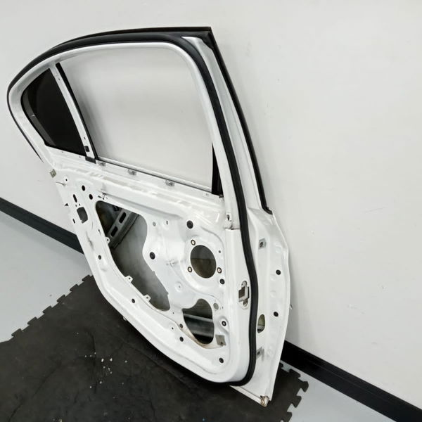 Porta Traseira Esquerda Bmw 328i 2014 Detalhe