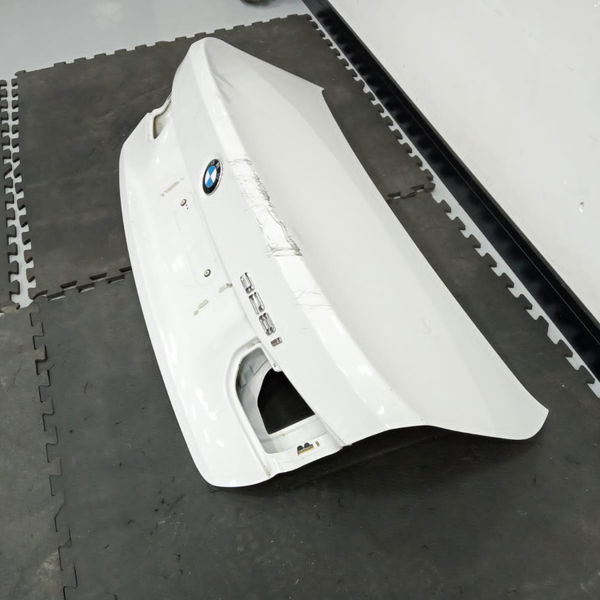 Tampa Traseira Bmw 328i 2014 Detalhe