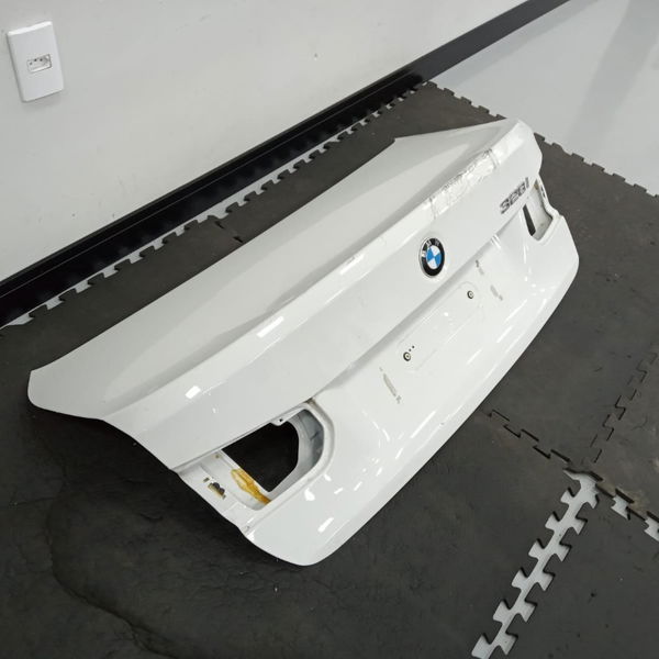 Tampa Traseira Bmw 328i 2014 Detalhe