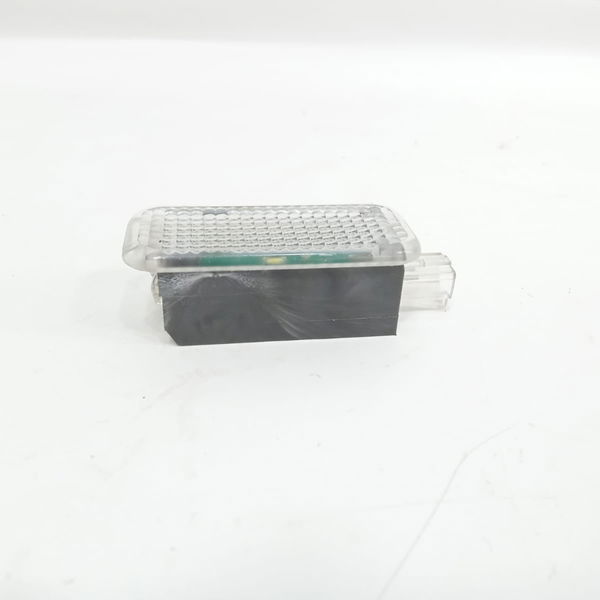 Luz Cortesia Audi Q3 2015 4e0947415
