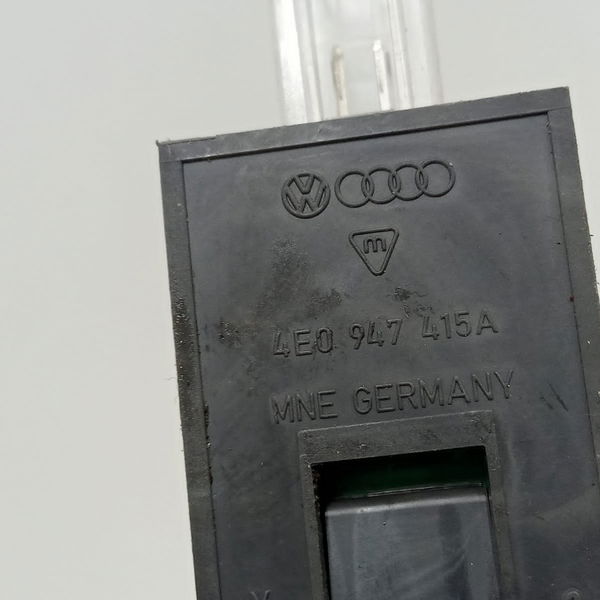 Luz Cortesia Audi Q3 2015 4e0947415