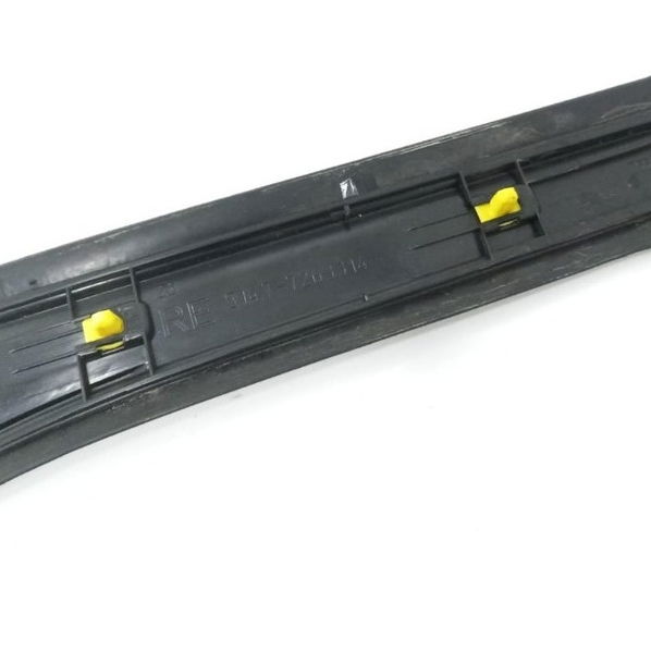 Soleira Porta Traseira Direita Bmw 328i 2014