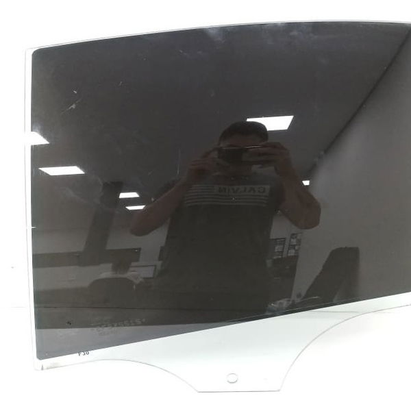 Vidro Traseiro Esquerdo Bmw 328i 2014