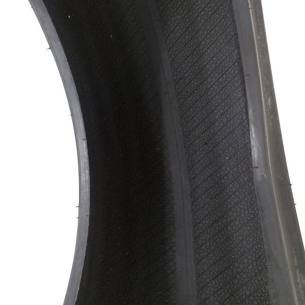 Pneu Delinte 225/45 R17 Dot 2018